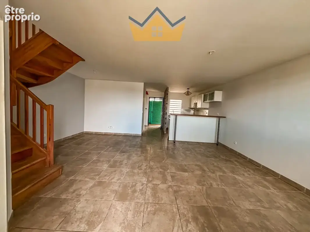 Appartement 5 pièces 111 m² à vendre à Fort-De-France (97200) - photo 2