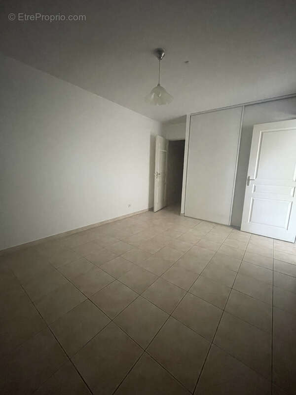 Appartement à LA DESTROUSSE