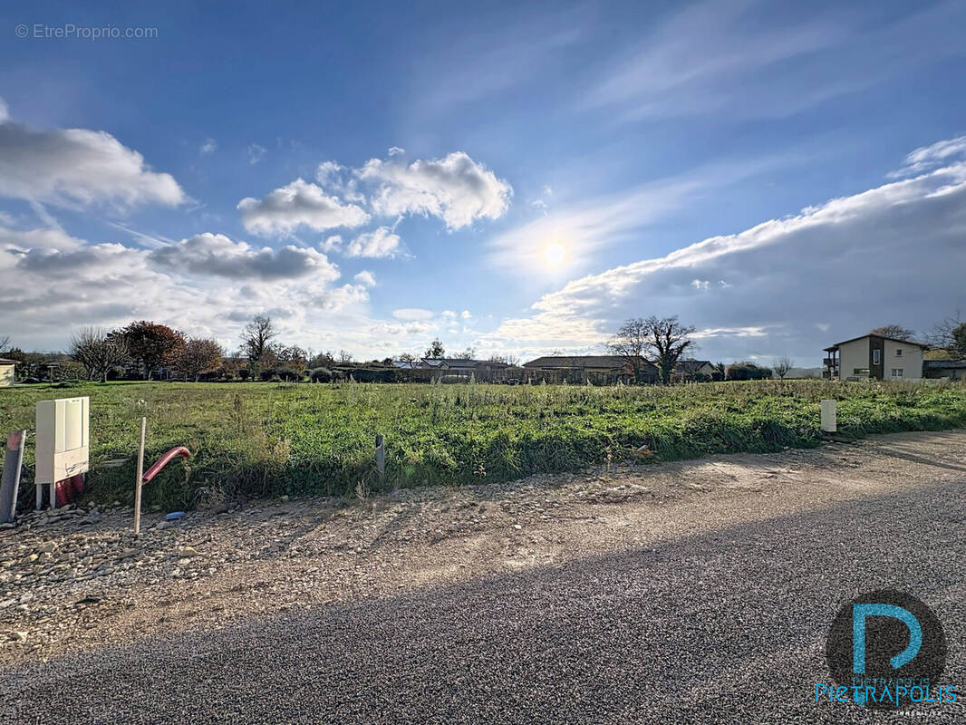 Terrain à CHAVEYRIAT