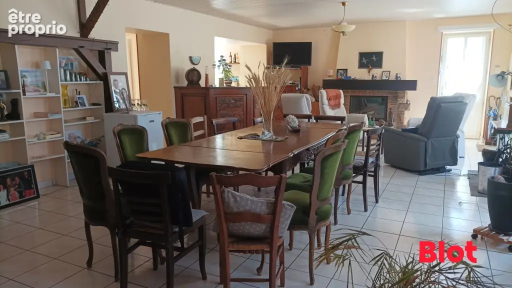 Maison 6 pièces 156 m² à vendre à Saint-Sulpice-La-Foret (35250) - photo 3