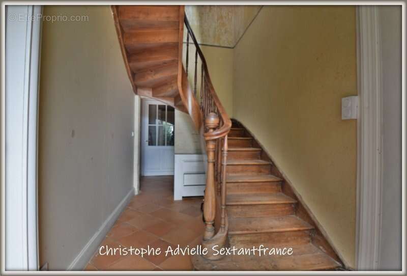 Ensemble immobilier, habitation 230 M2, 5 chambres d'hôtes, 2 gîtes, piscine sur 1 Ha - photo 12