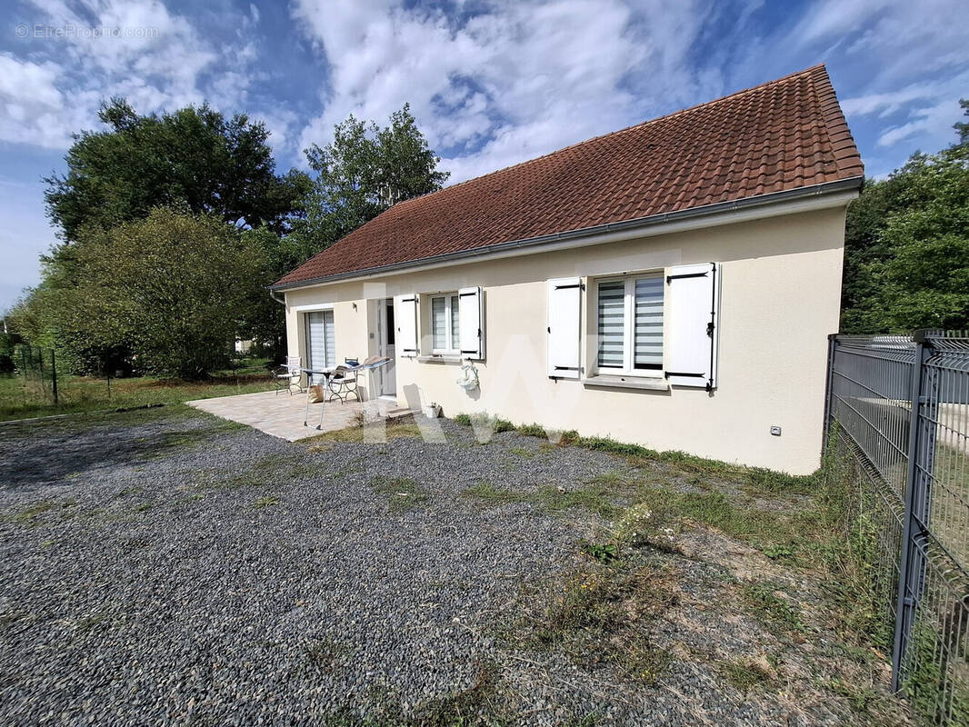 Maison à GIEVRES