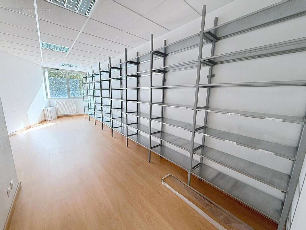 Photo 7 - Commerce à VOIRON