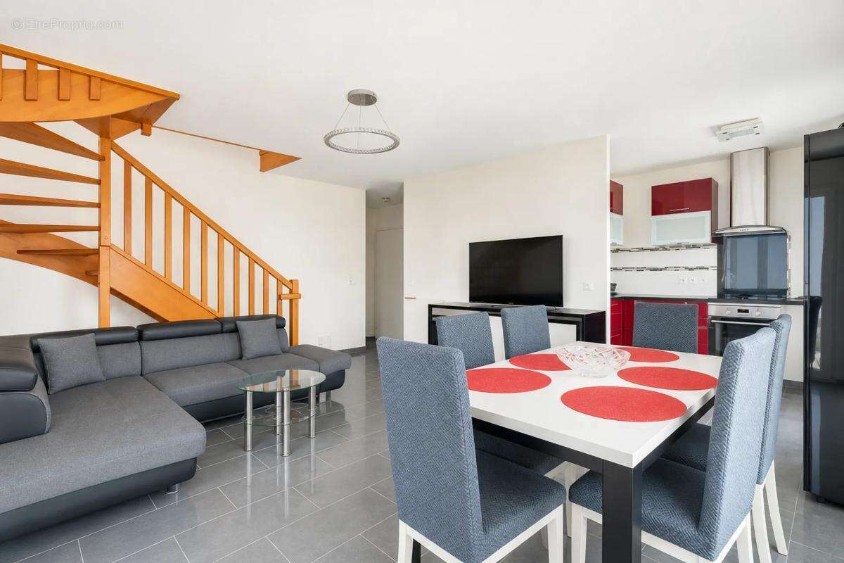 Appartement à STAINS