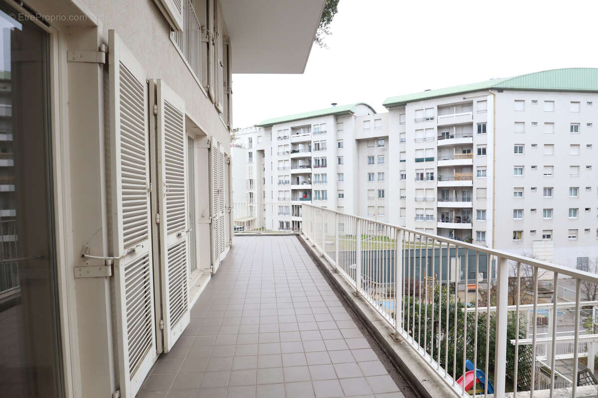 Appartement à LYON-8E