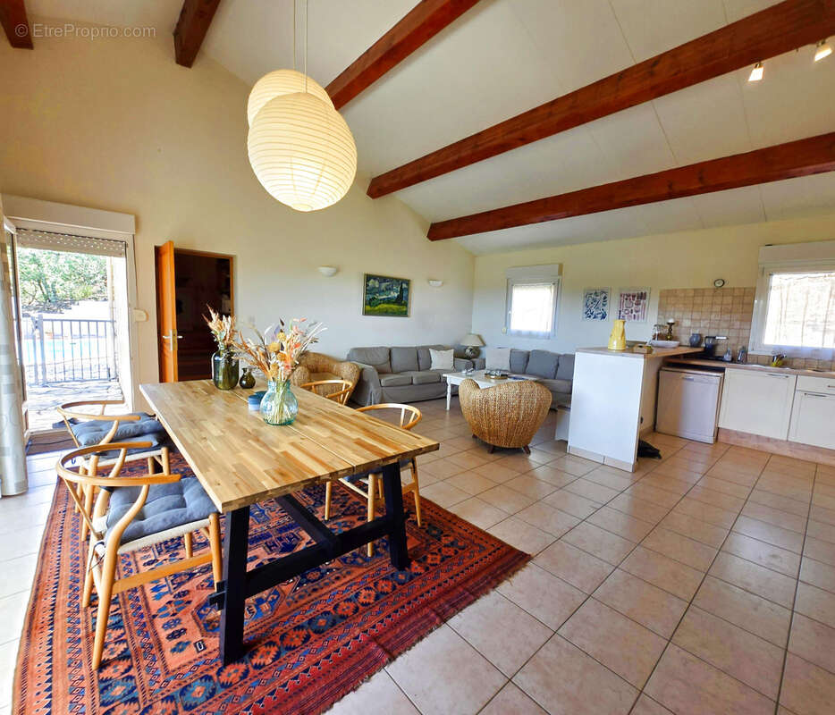 A vendre villa 3 chambres piscine garage - photo 8