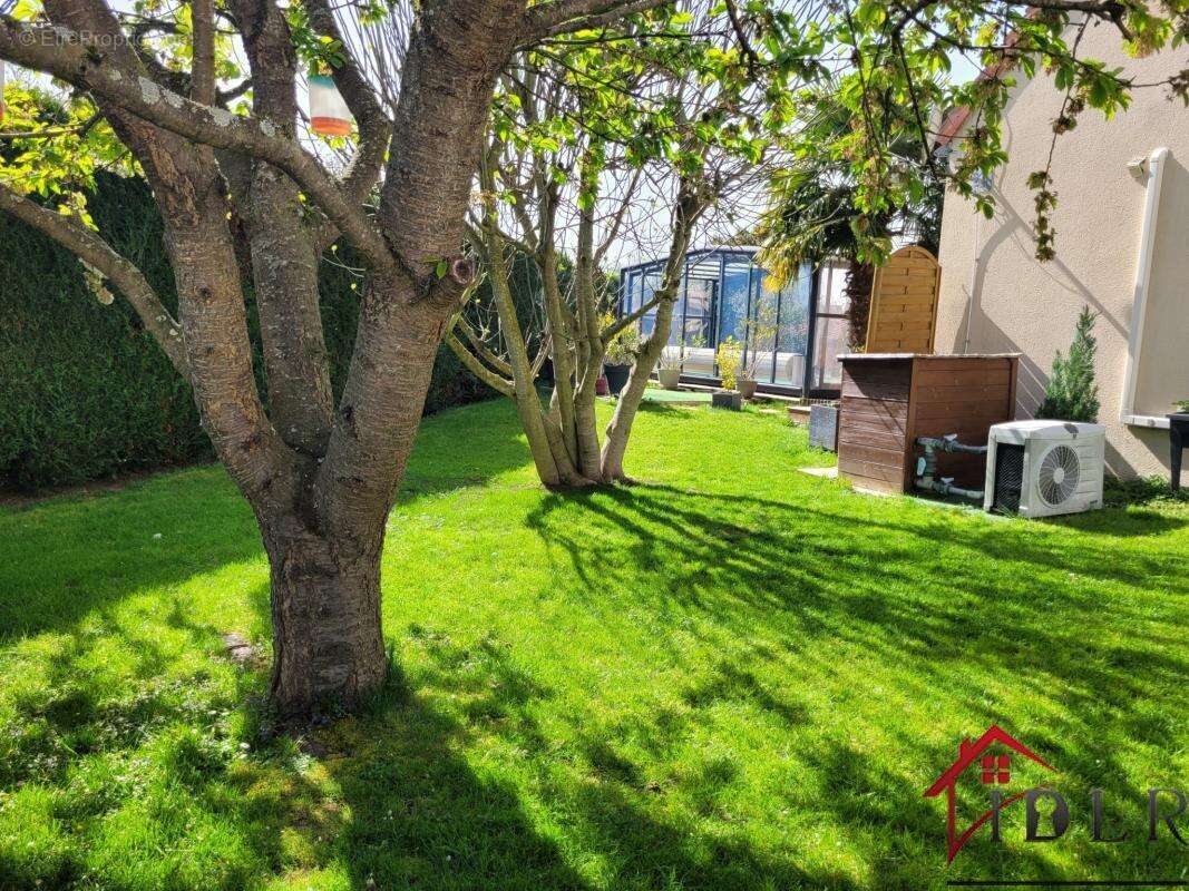 Maison à GRANDPUITS-BAILLY-CARROIS