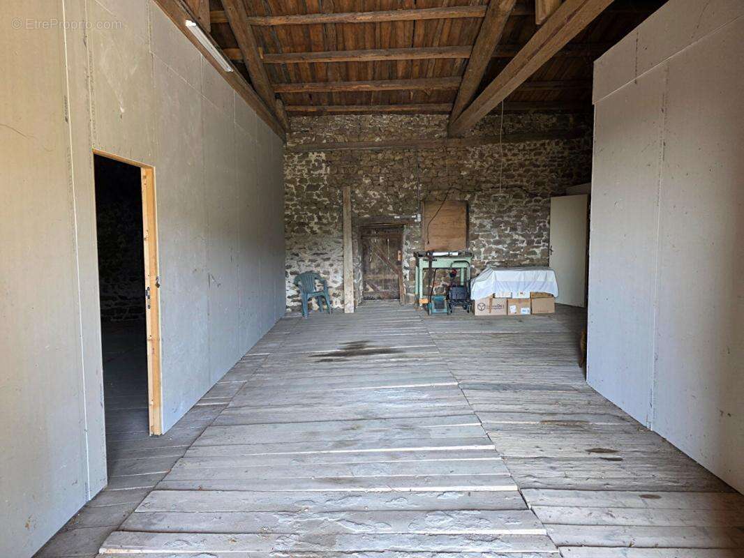 TARENTAISE 42660 dans un hameau paisible au dessus de Rochetaillée ferme rénovée en 2010 sur la partie habitation 112m² habitabl - photo 17