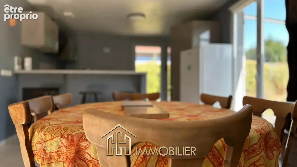 Ici, tout est réuni pour profiter d'une maison facile à vivre : un seul niveau, trois chambres, une pièce de v - photo 5
