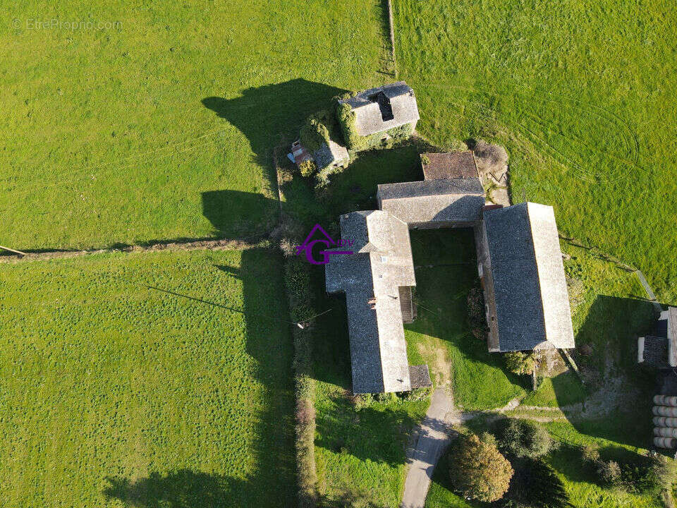 Maison à TAURIAC-DE-NAUCELLE