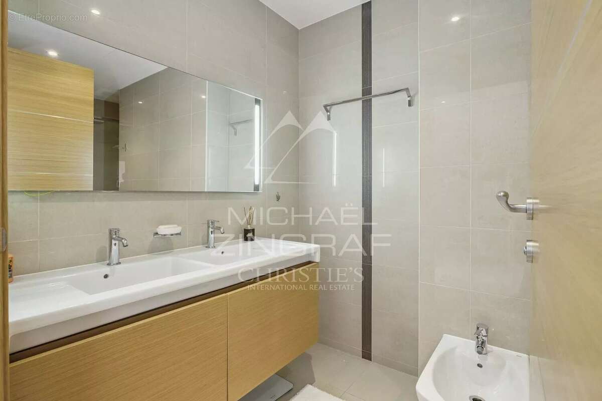 Théoule-sur-Mer - Appartement de standing avec vue mer - photo 8
