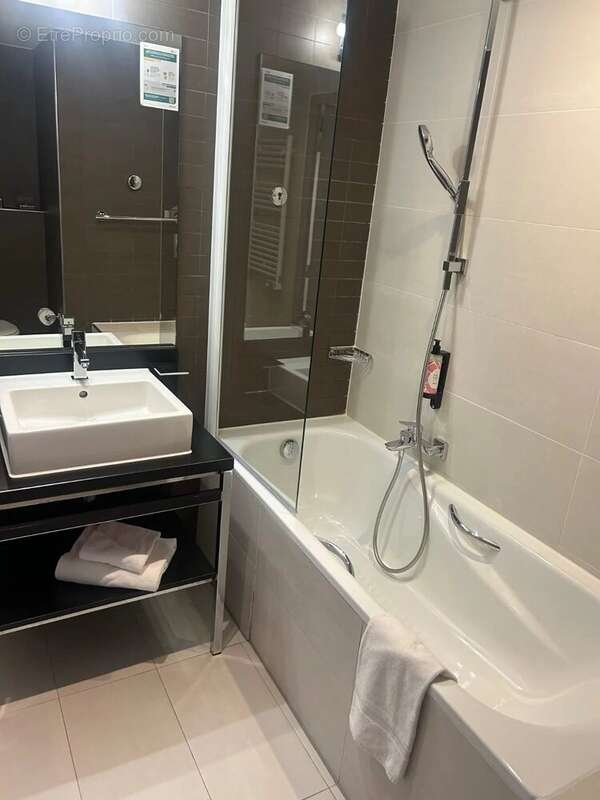 Appartement à MARSEILLE-5E