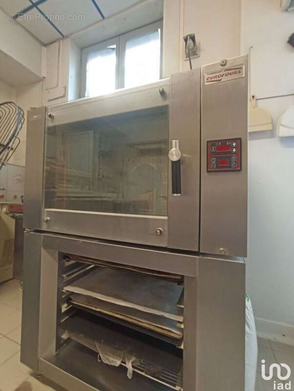 Photo 7 - Commerce à CHINON