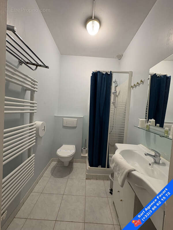 Appartement à LAROCHE-SAINT-CYDROINE