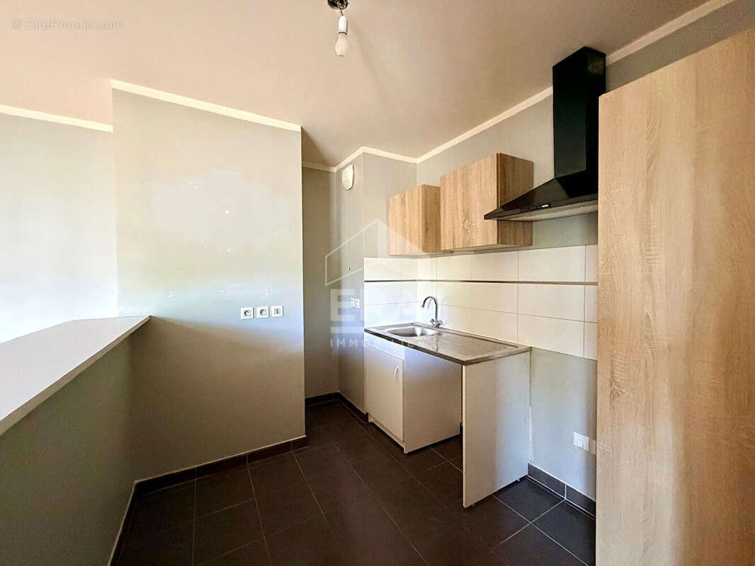 Appartement à COMBS-LA-VILLE