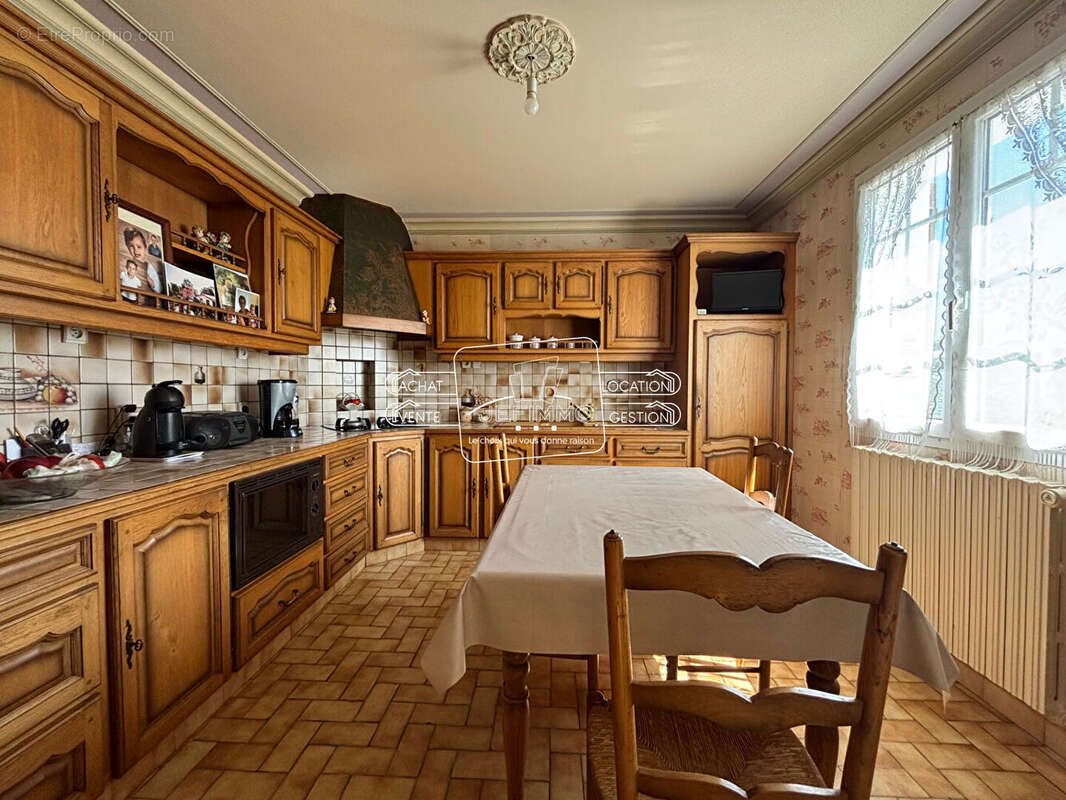 Maison à LA VARENNE