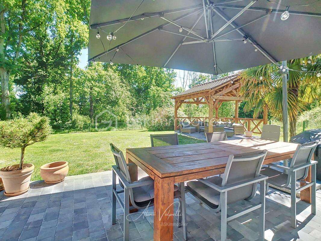 Maison à MAGNY-LE-HONGRE