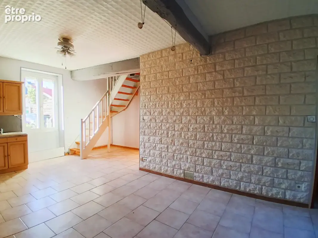 Appartement T3 avec cour privée - Quartier prisé 'En Berry' - photo 4