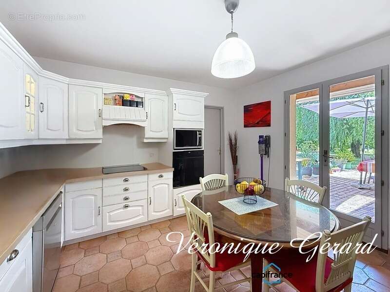 Maison Plain-Pied de 173 M² 6 chambres sur plus de 3000 m² de terrain - photo 10