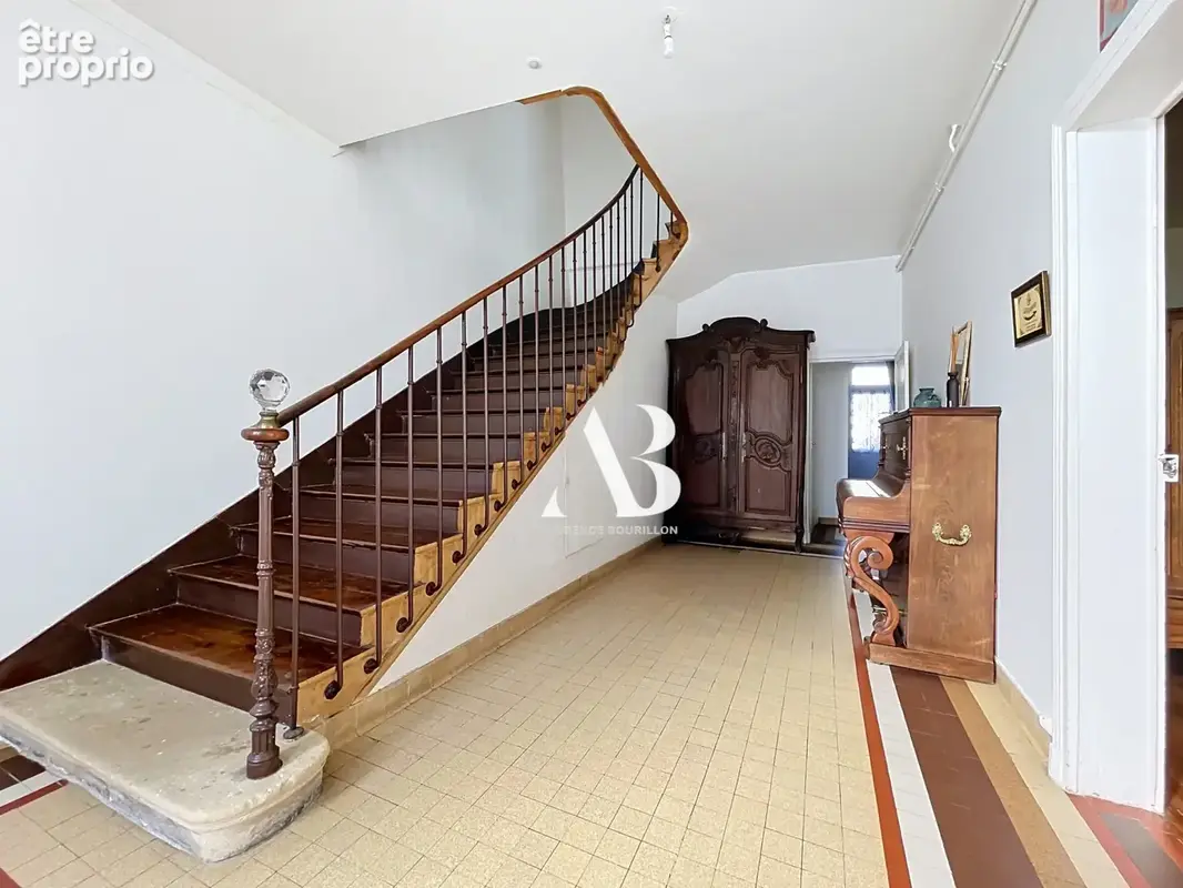Nangis centre, maison de maitre en parfait état d'entretien - photo 4