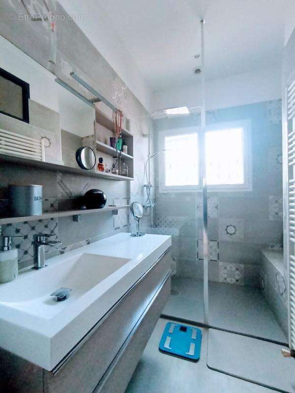 Maison à SAINT-GEORGES-DE-DIDONNE