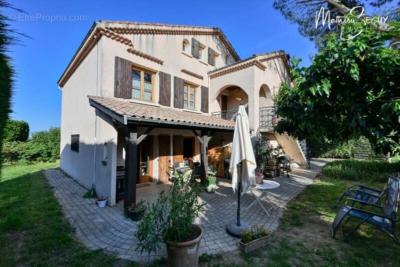 Maison à MORNANT