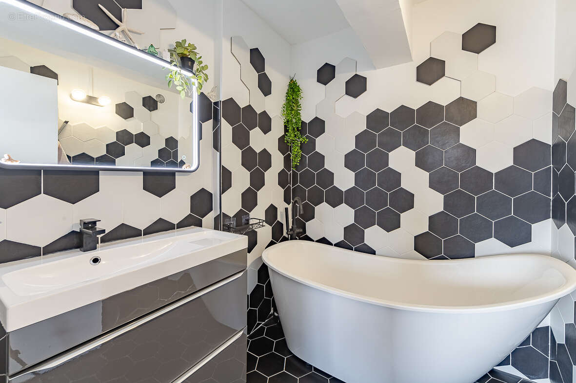 Appartement à MARSEILLE-8E