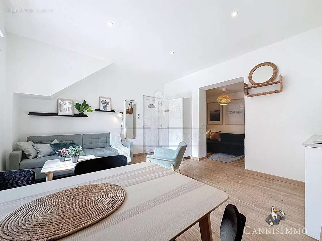 Appartement à CANNES