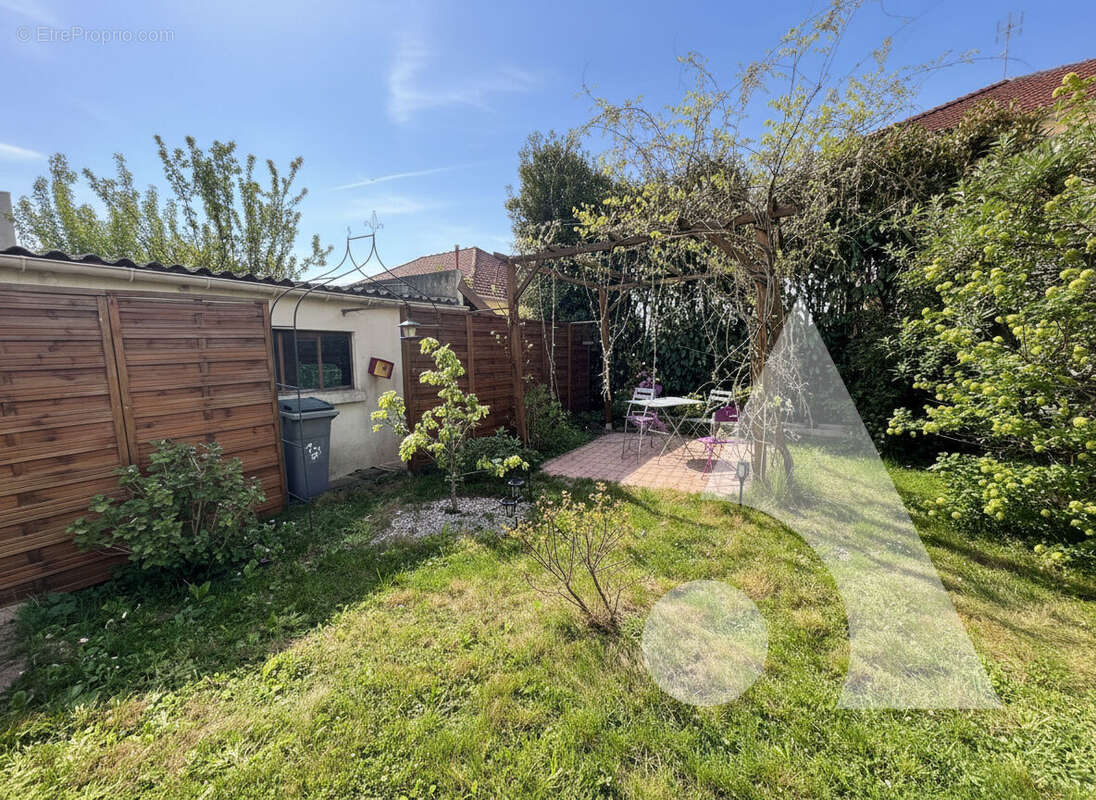 Maison à SAINT-ANDRE-LES-VERGERS