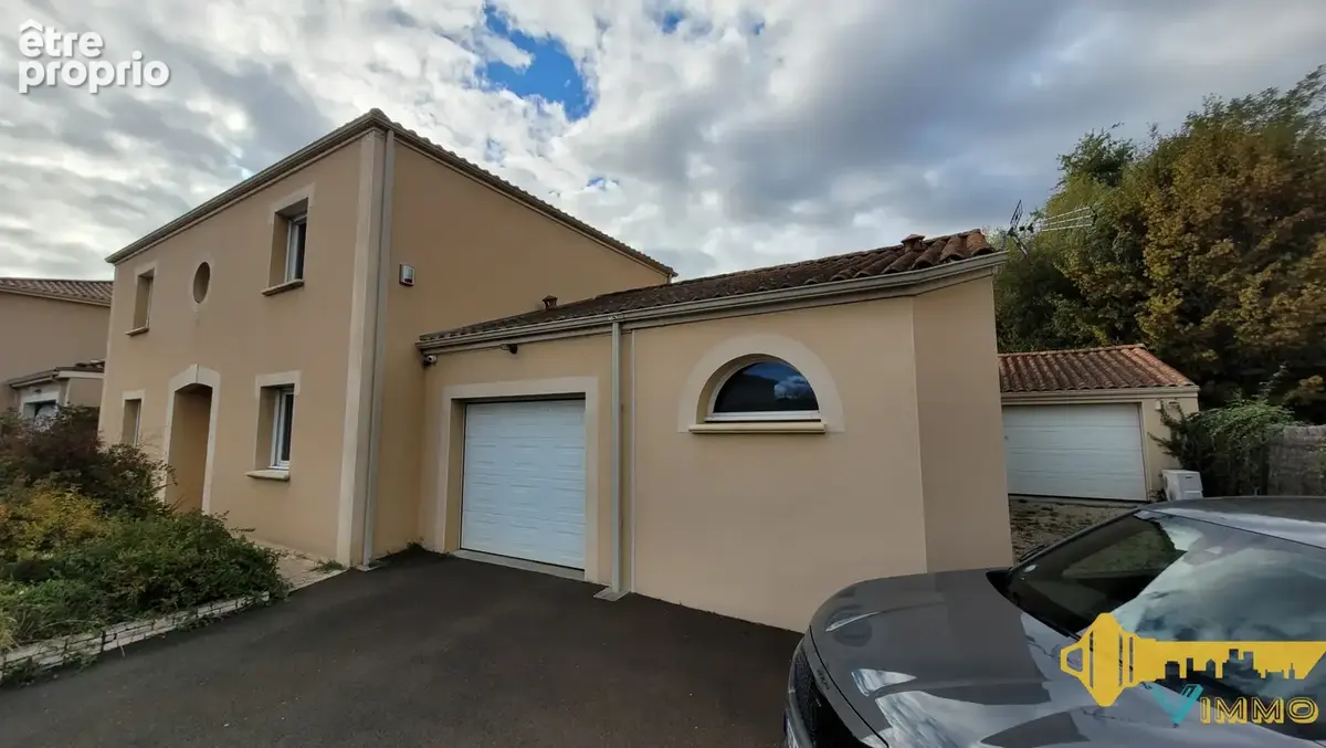 Maison familiale 4ch 1 bureau 1 salle Spa avec 2 garages et jardin - photo 19