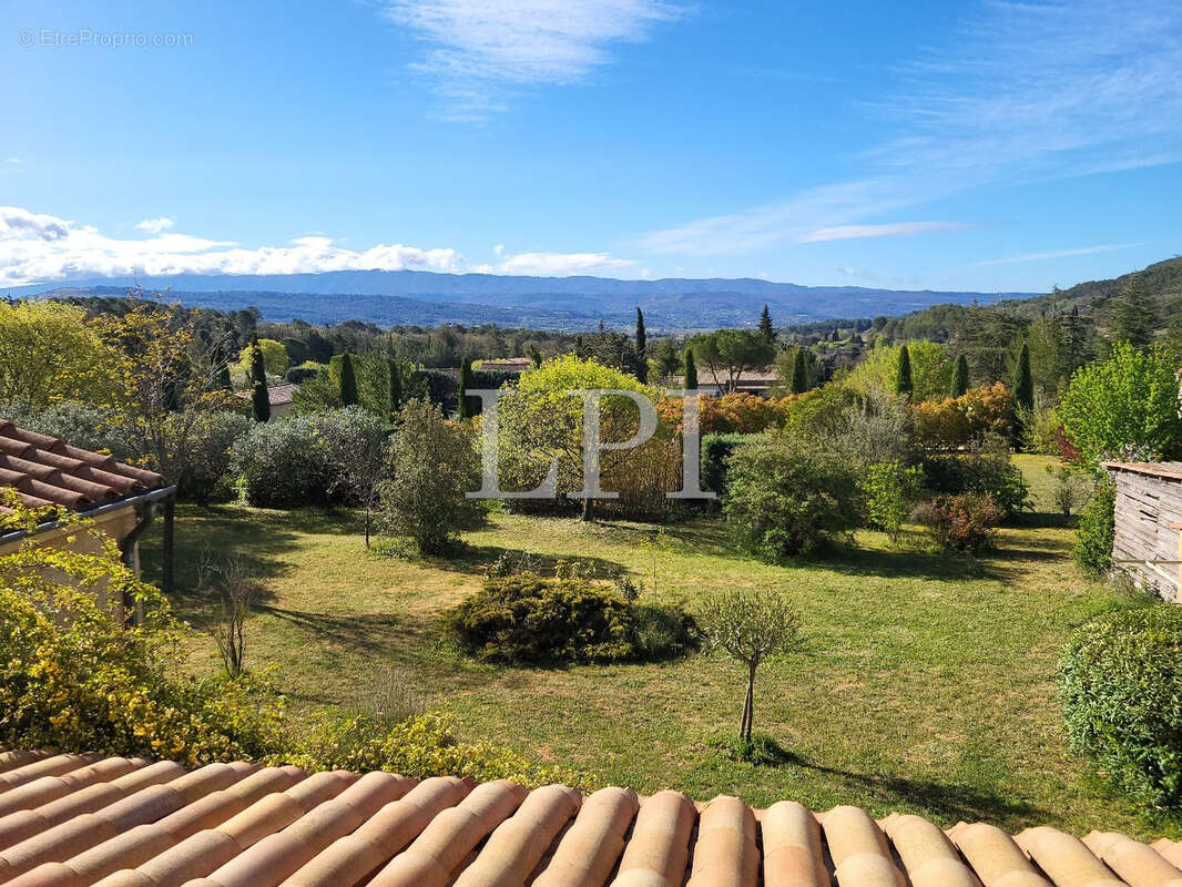 Maison à SAINT-SATURNIN-LES-APT