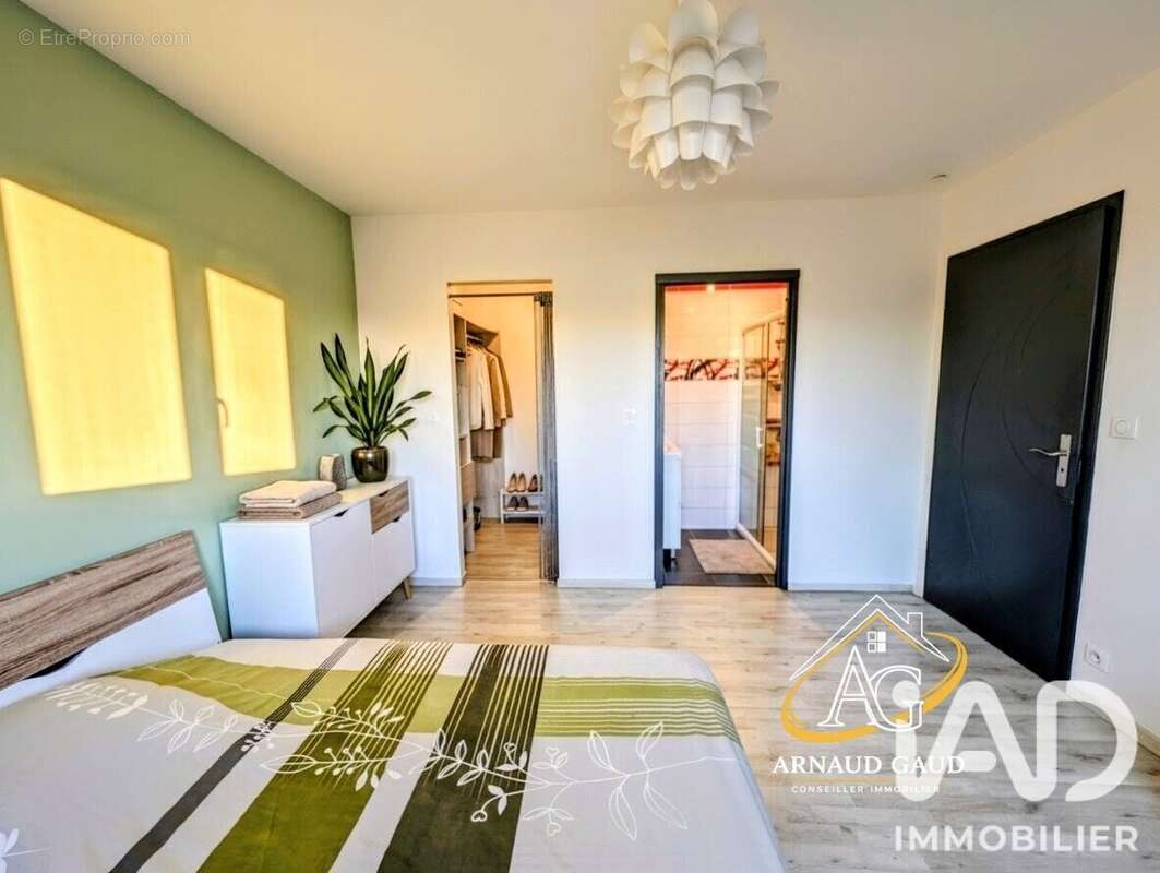 Maison 145 m² à Septfonds  - photo 7