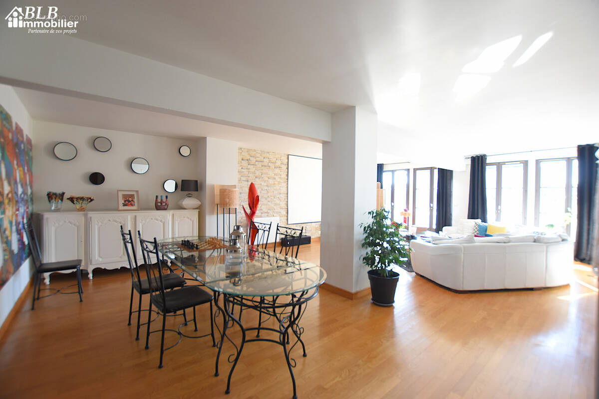 Appartement à EPERNON