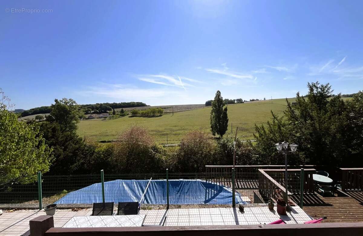 Maison à SALLES-LAVALETTE