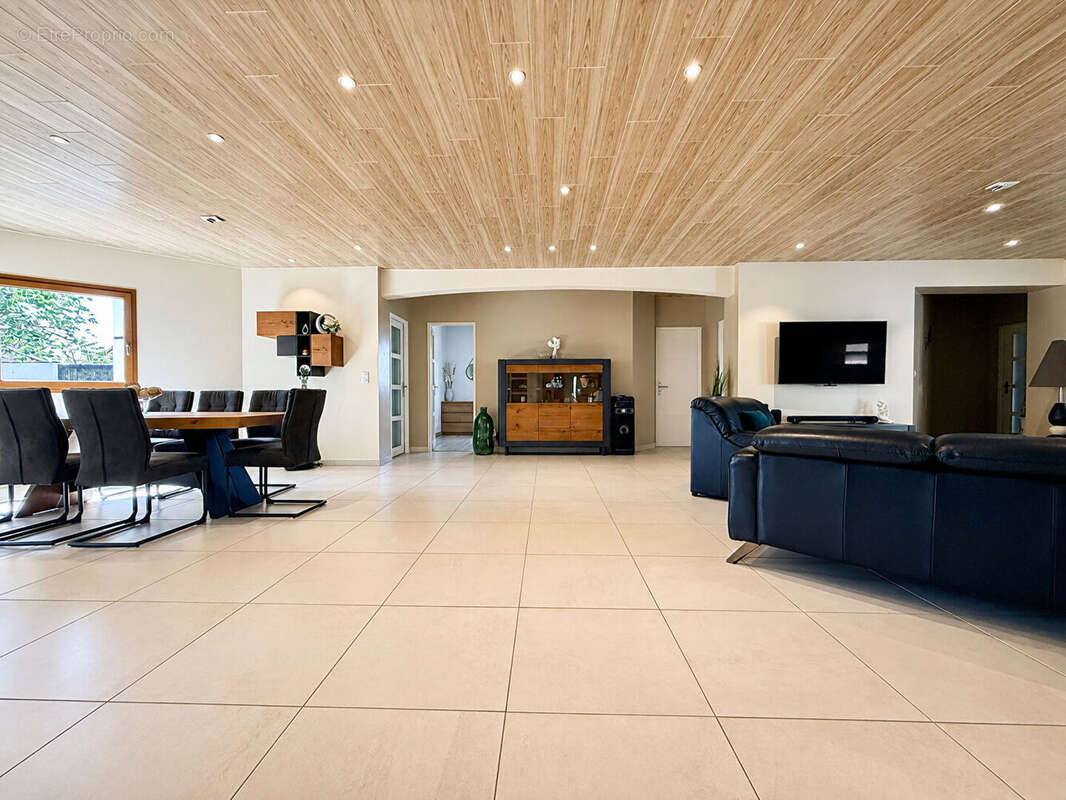 Maison 300m² à coutras - photo 7