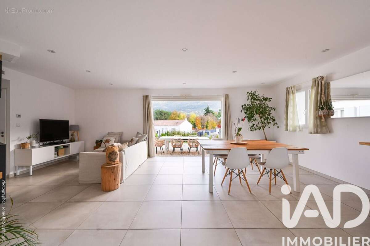 Photo 3 - Maison à PLAN-D&#039;AUPS-SAINTE-BAUME