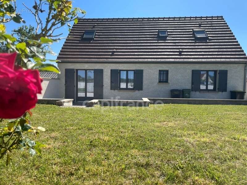 Maison à TERGNIER