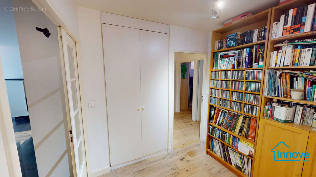 Appartement à PARIS-14E