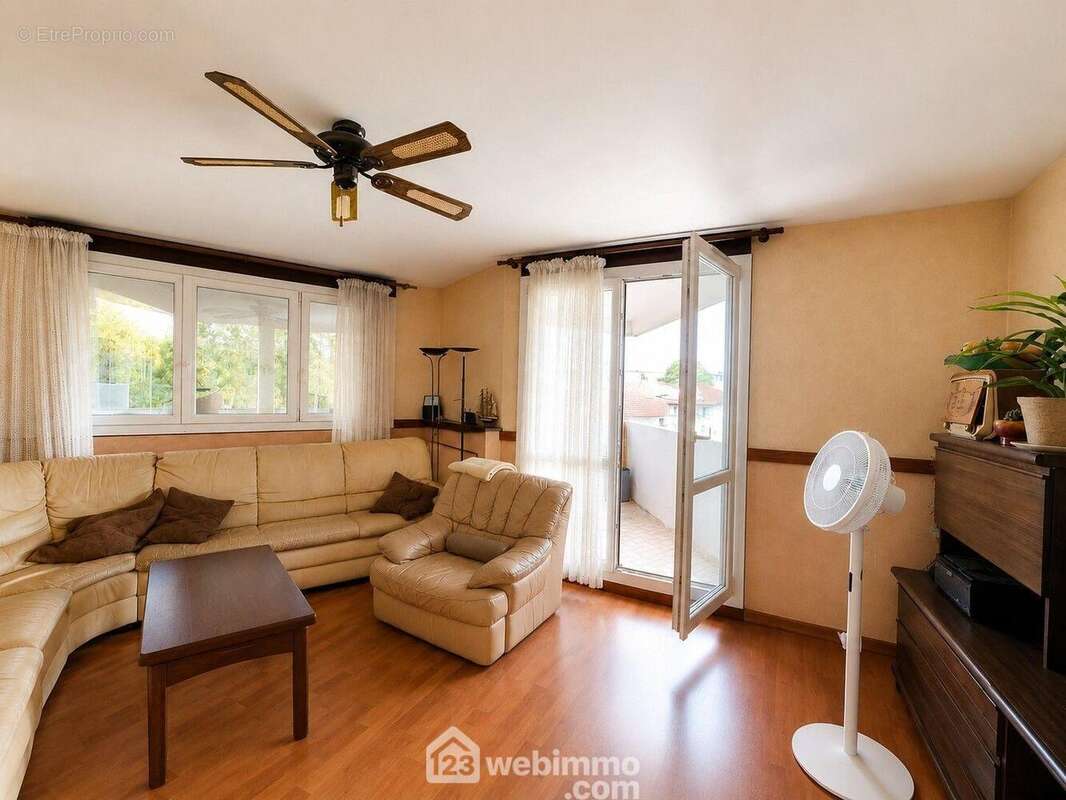 Photo retouchée - Pièce désencombrée - Appartement à VITRY-SUR-SEINE