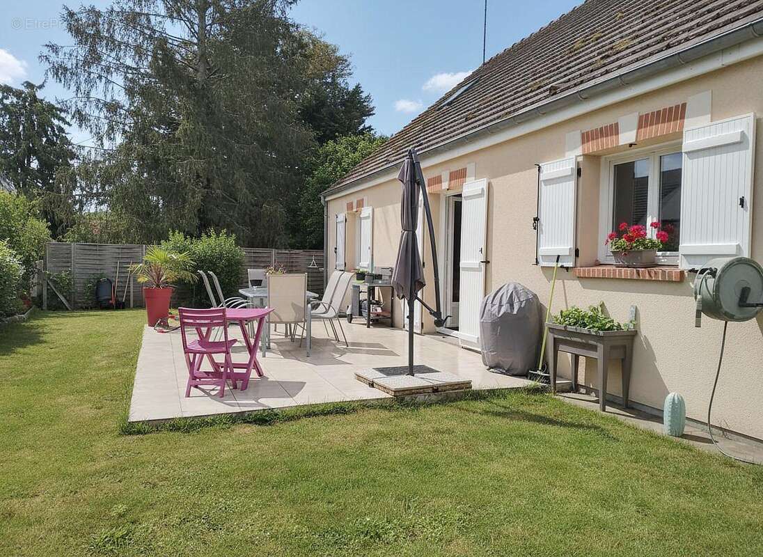 Maison à VIENNE-EN-VAL
