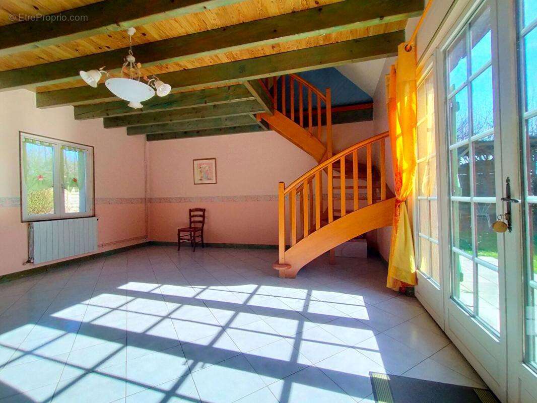 Maison à LE BREIL-SUR-MERIZE