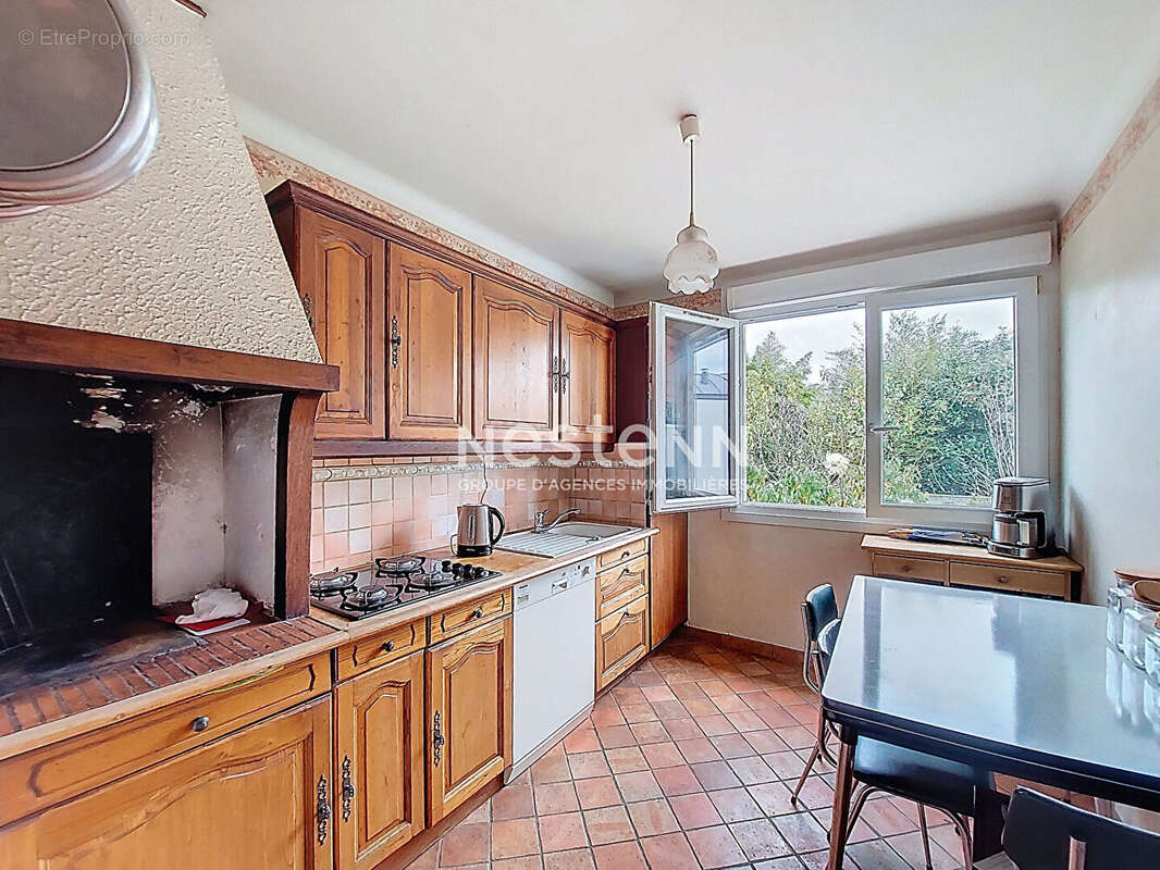 Maison à SAINTE-LUCE-SUR-LOIRE