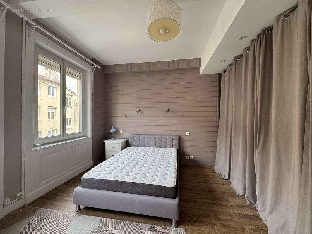 Appartement à SAINT-ETIENNE