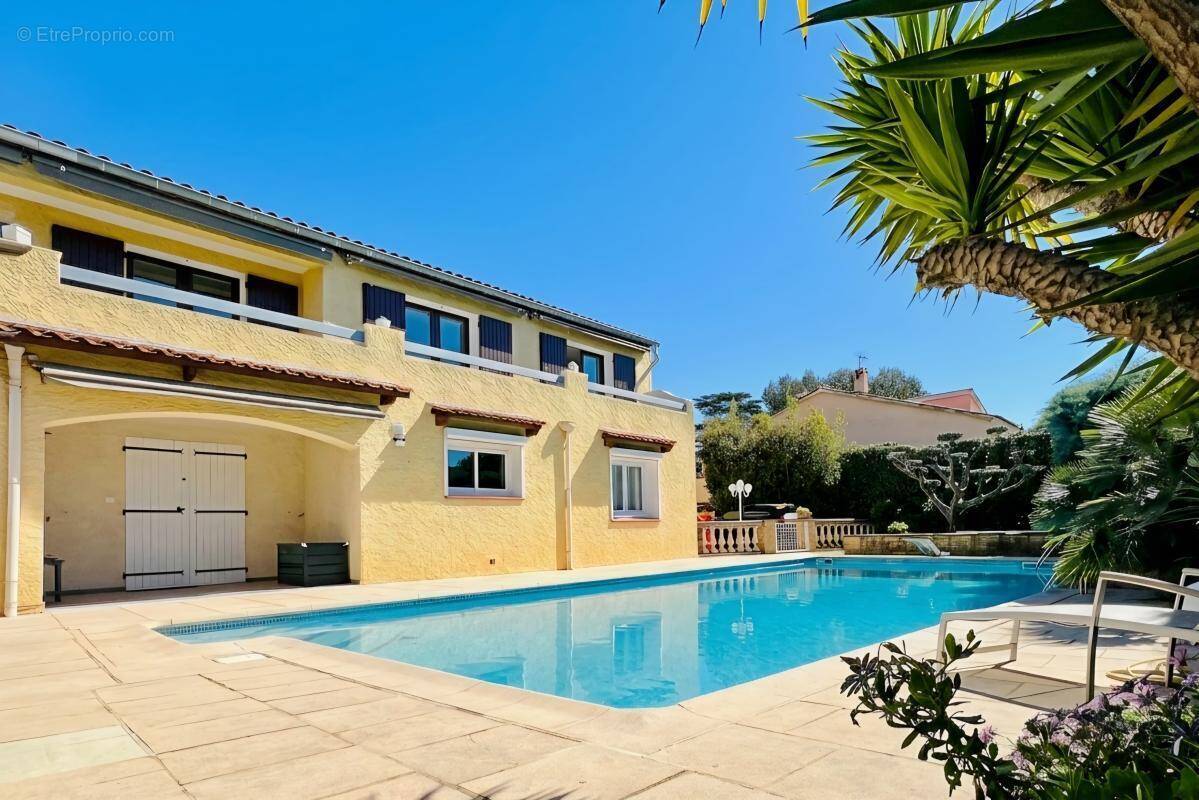 Maison à SIX-FOURS-LES-PLAGES