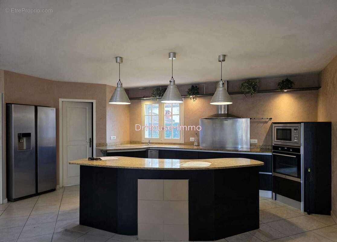 Maison à ROAILLAN