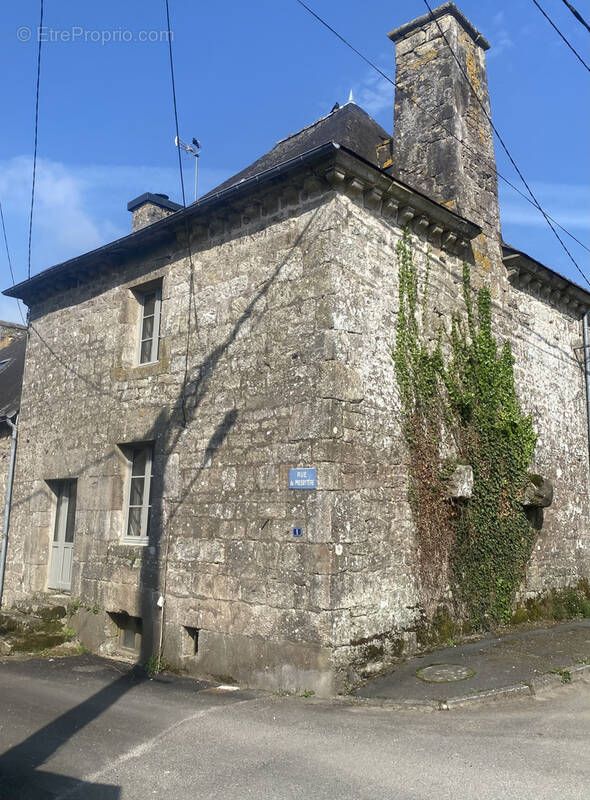 Maison à SEGLIEN