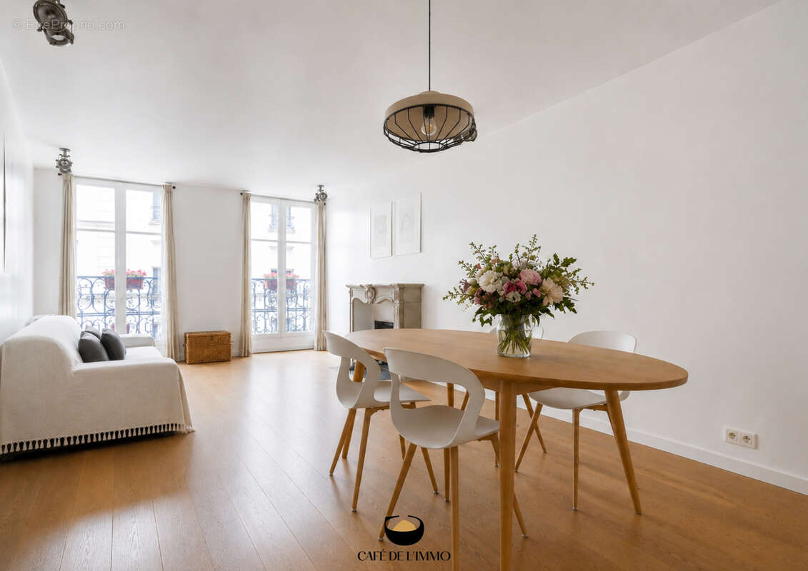 Appartement à PARIS-10E