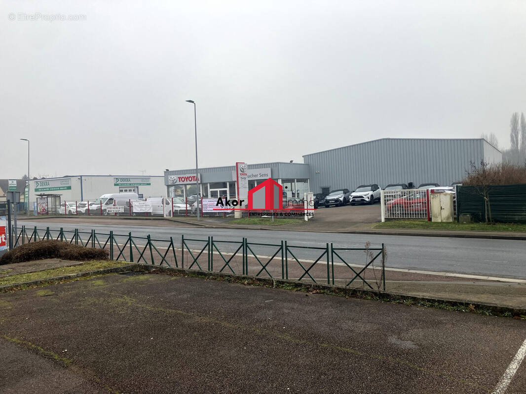 Commerce à SAINT-DENIS