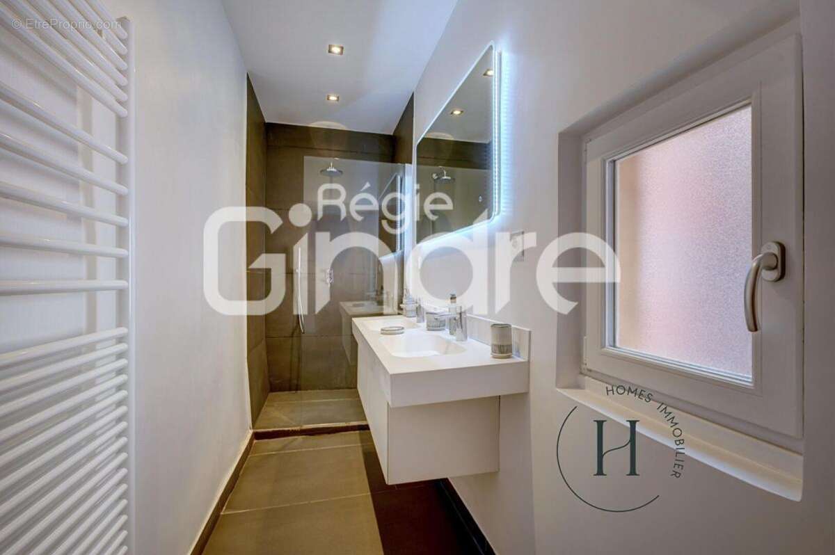 Appartement à LYON-1E