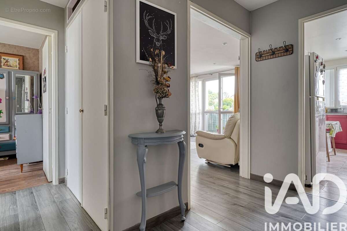 Photo 9 - Appartement à MARGENCY